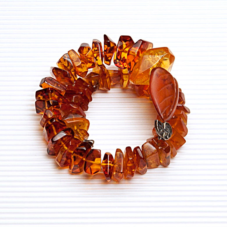 Bracelet made of genuine  amber from Baltic sea - cut by hand and silver.
