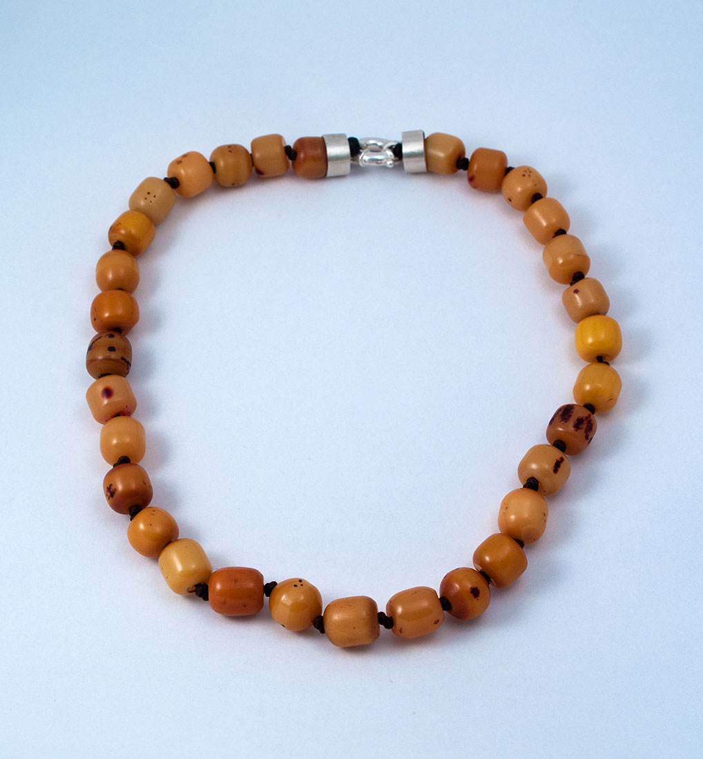Bracelets and Necklaces made of mastic amber